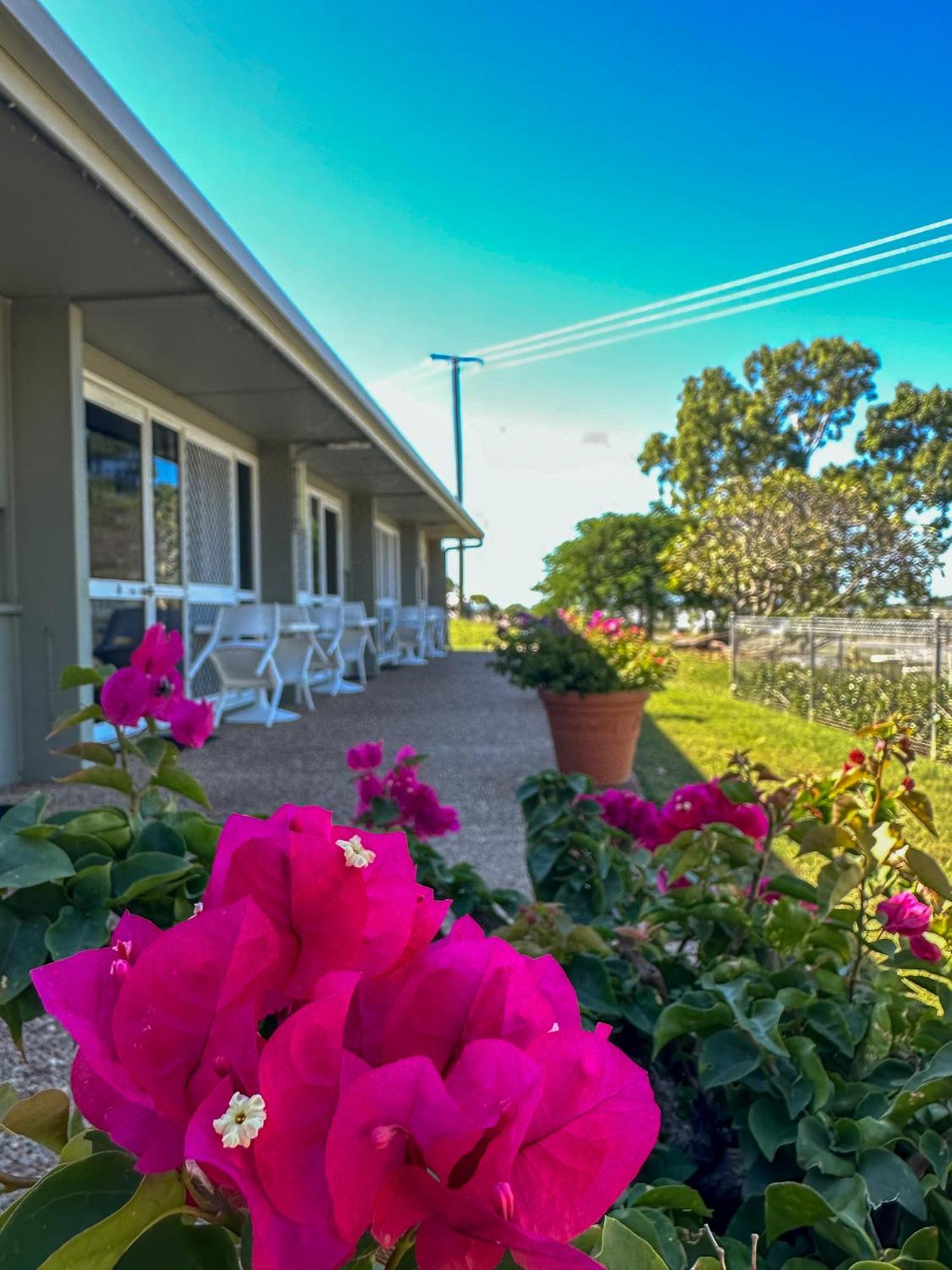 Ocean View Motel Bowen Eksteriør bilde