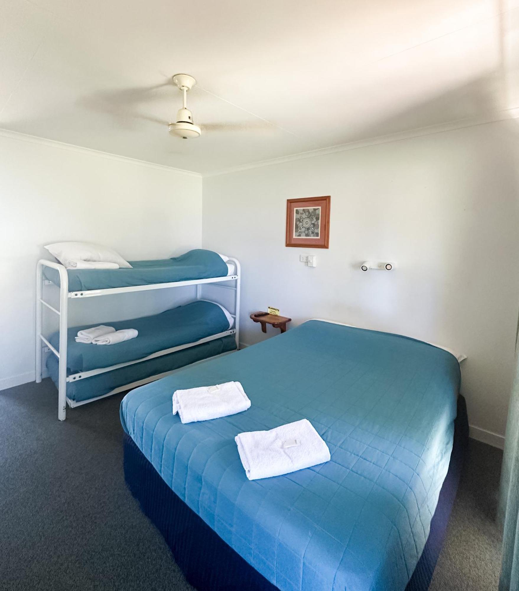 Ocean View Motel Bowen Eksteriør bilde